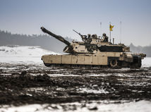 Rusi sa desia západných tankov pre Ukrajinu. Sľubujú za ne milióny