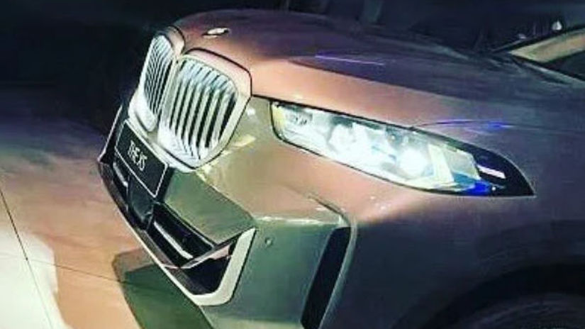 Vynovené BMW X5 dostane užšie svetlá v štýle...