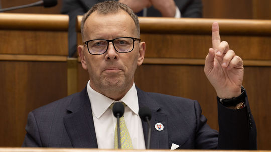 Poslanci schválili septembrový termín volieb. 