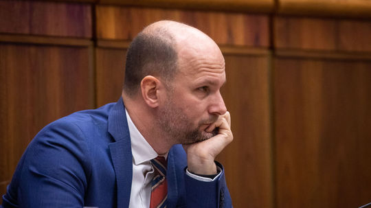 Zahraničná politika Juraja Blanára je podľa Gábora Grendela len na prokremeľskú stranu