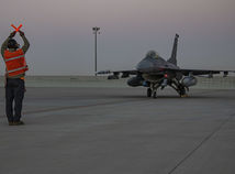 F-16, fighter jets