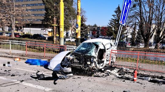 Tragická nehoda v Košiciach: Pri zrážke troch áut zahynul vodič Škody a chodkyňa