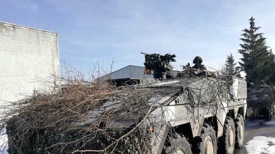 V Lešti cvičili 16. februára 2023 vojaci armád...