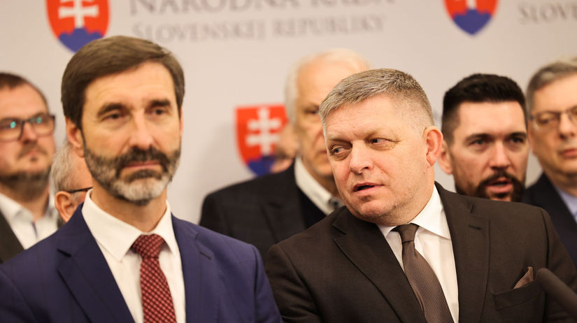 mimoriadna schôdza, predčasné voľby, Robert...