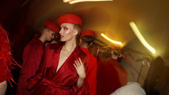 Modelky v zákulisí prehliadky DRAMA - novej...