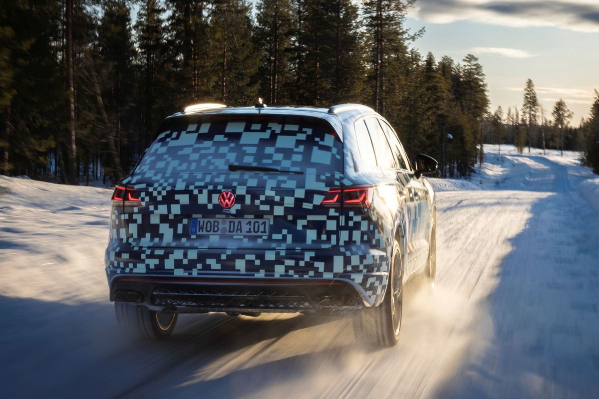 Vzadu bude mať Touareg konečne svietiace...