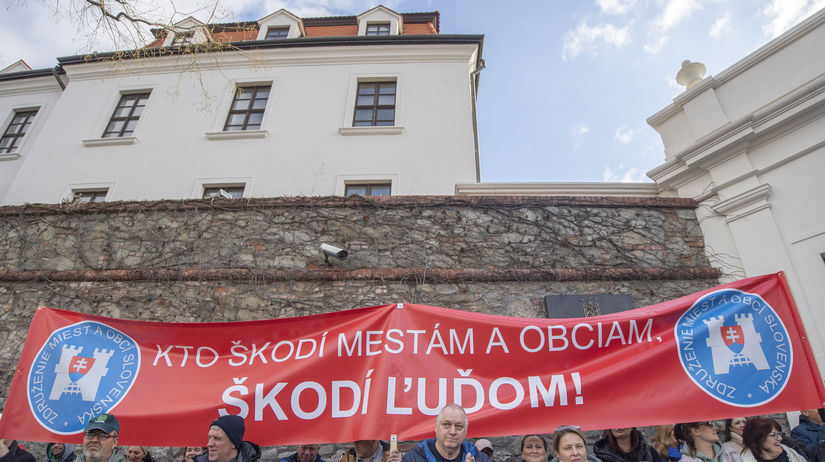 Na snímke protestné zhromaždenie Združenia...