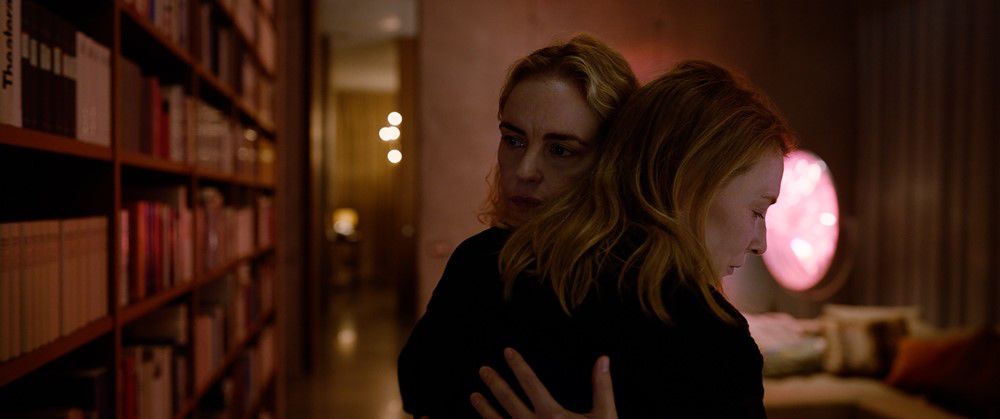 Cate Blanchett ako Lydia Tár a Nina Hoss ako...