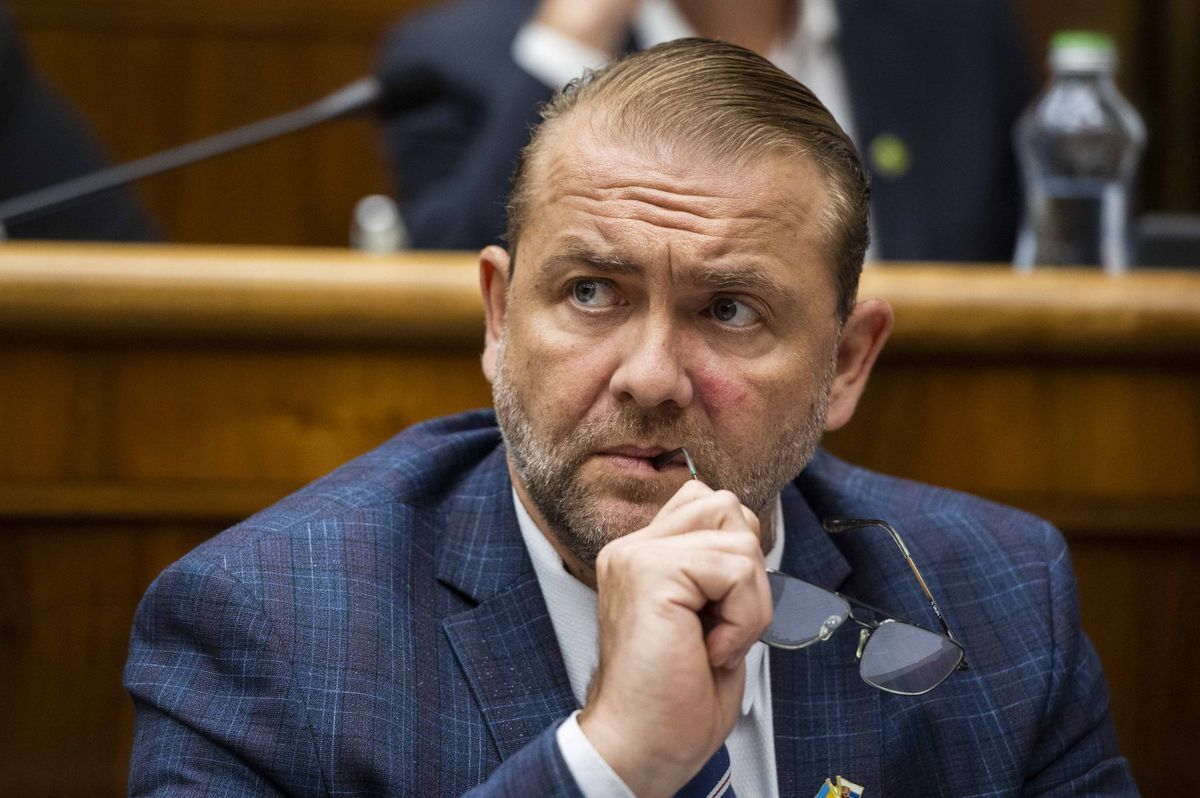 Na snímke nezaradený poslanec Róbert Halák.