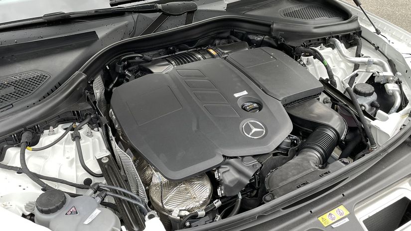 Naftový štvorvalec 220d s výkonom 145 kW je po...