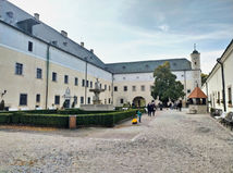 Hrad Červený Kameň