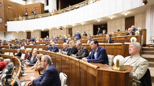 Začala sa 88. schôdza parlamentu, poslancov čaká okolo 150 bodov