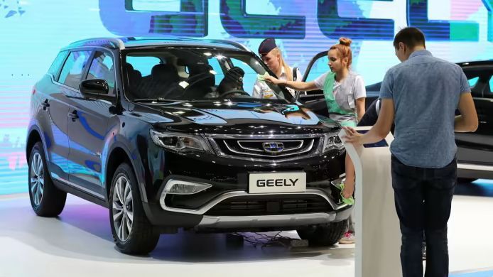 Čínske automobilky sa síce okamžite chytili...