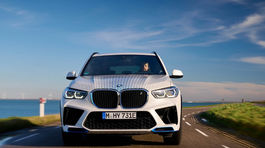 BMW iX5 Hydrogen Concept - 2023