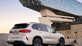 BMW iX5 Hydrogen Concept - 2023