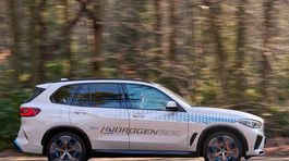 BMW iX5 Hydrogen Concept - 2023