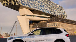 BMW iX5 Hydrogen Concept - 2023