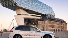 BMW iX5 Hydrogen Concept - 2023