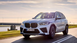 BMW iX5 Hydrogen Concept - 2023