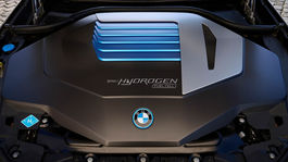 BMW iX5 Hydrogen Concept - 2023