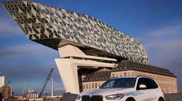 BMW iX5 Hydrogen Concept - 2023