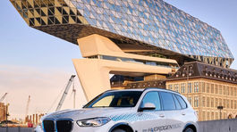 BMW iX5 Hydrogen Concept - 2023