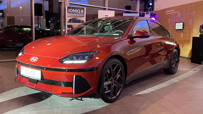Hyundai Ioniq 6 si už môžete pozrieť v prvom EV...