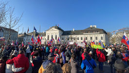 protest prezidentský palác  hodžovo