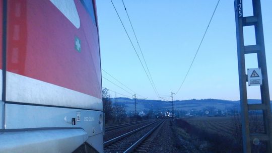 Dva vlaky na jednej koľaji. Od zrážky pri Žiline ich delilo 100 metrov