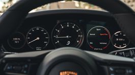 Porsche 911 Carrera T 16