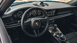 Porsche 911 Carrera T 9