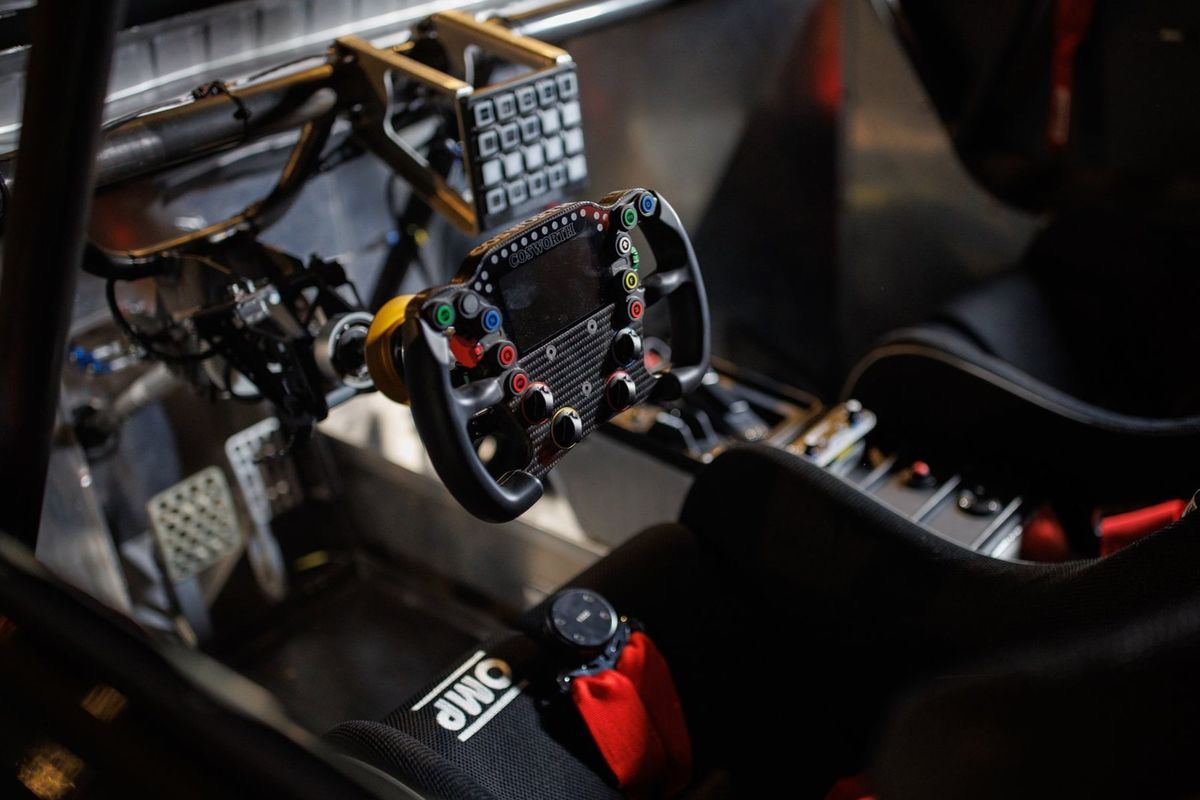 Z pohľadu do kokpitu  je jasné, že toto auto na...