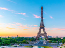 NEPOUZ, Paríž, Francúzsko, Eiffelova veža