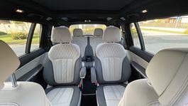 BMW X7 M60i xDrive (2023)