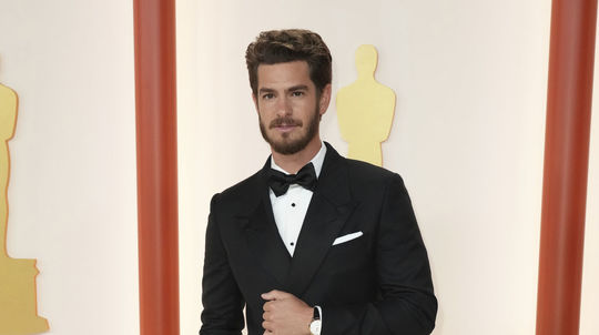 Herec Andrew Garfield prišiel na Oscary v...