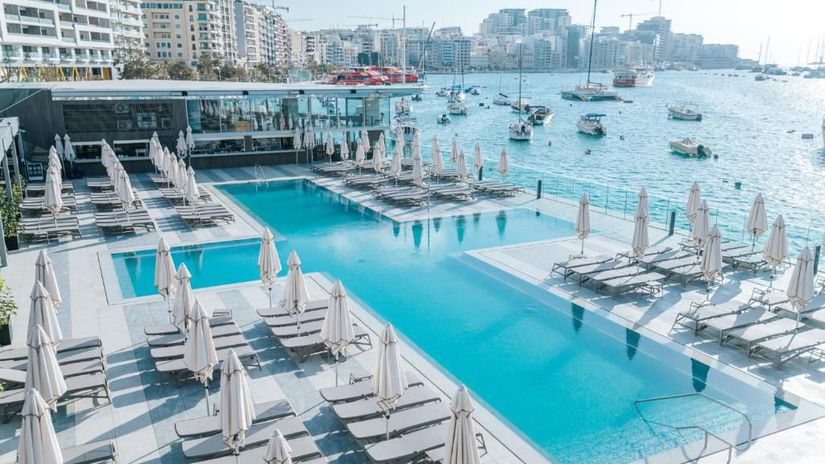Azur Hotel