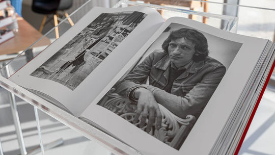 Kniha Hommage à Marián Varga obsahuje takmer...