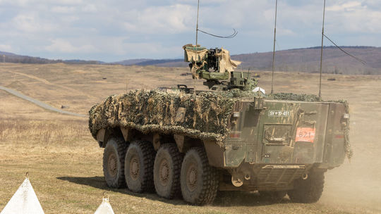 Valášek: Kaliňákove tvrdenia o vojenských nákupoch nesedia