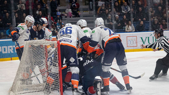 Slovan má problém a je krok od vyradenia. Michalovce majú tri mečbaly, prvý v piatok v Bratislave