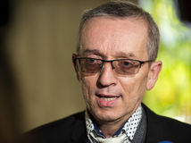 SR vláda schôdza zasadnutie BAX