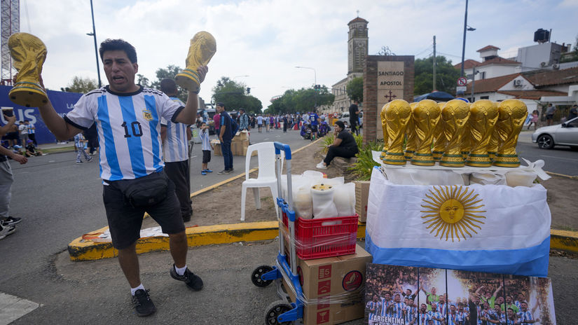 Repliky trofeje pre majstra sveta ponúkali aj...