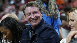 08. Wayne Gretzky