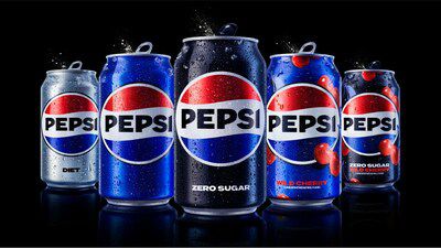 Nové logo na plechovkách Pepsi.