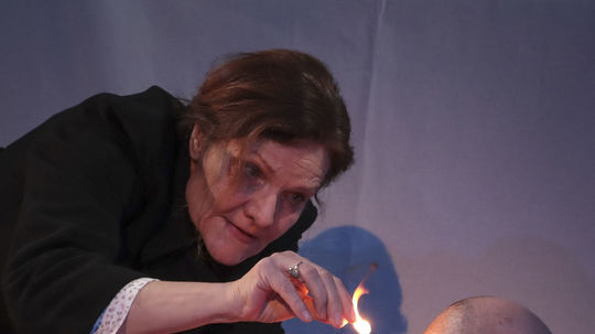 S Janou Oľhovou v hre Pohreb alebo svadba v...