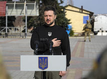 ONLINE: Kremeľ vylúčil možnosť prímerie, Kyjev naznačil štart protiofenzívy