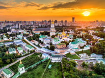 Kyjev, Ukrajina, Kyjevsko-pečerská lavra