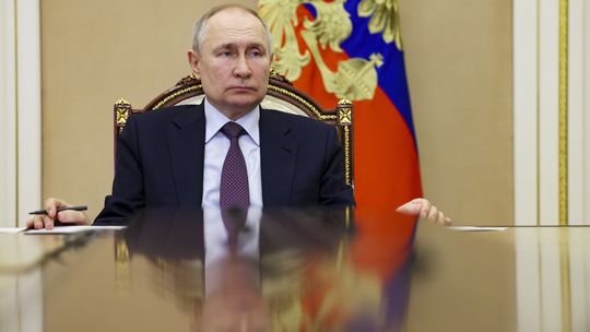 Putin o vzbure vopred vedel, aj tak bol neschopný konať. Odhaľuje to jeho strach, tvrdia špionážne dokumenty