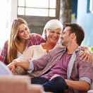 rodina, dôchodkyňa, usmiata dôchodkyňa