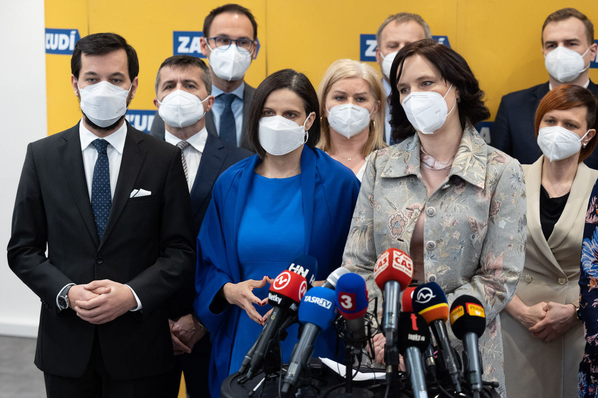 Tlačová konferencia strany Za ľudí. Na snímke...
