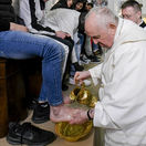 Taliansko Vatikán pápež nohy umývanie väzni